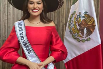 Andrea Meza bandera de México